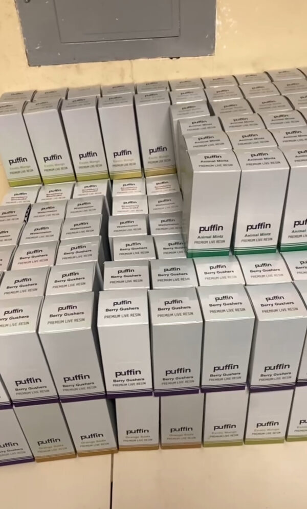 Puffin Live 2 Grams offers a convenient, high-quality experience with precise dosage, smooth flavor, and portable packaging for on-the-go use.